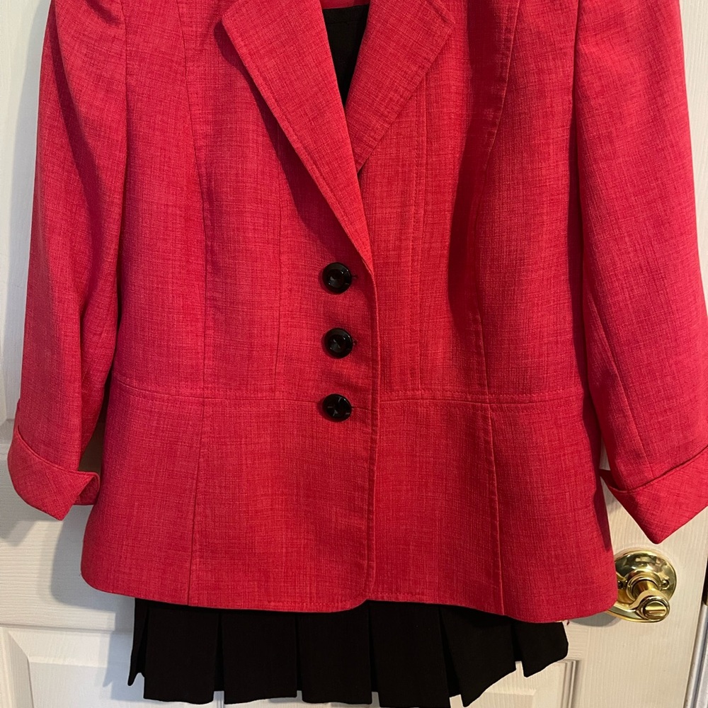 Le Suit, Size 10, skirt and jacket